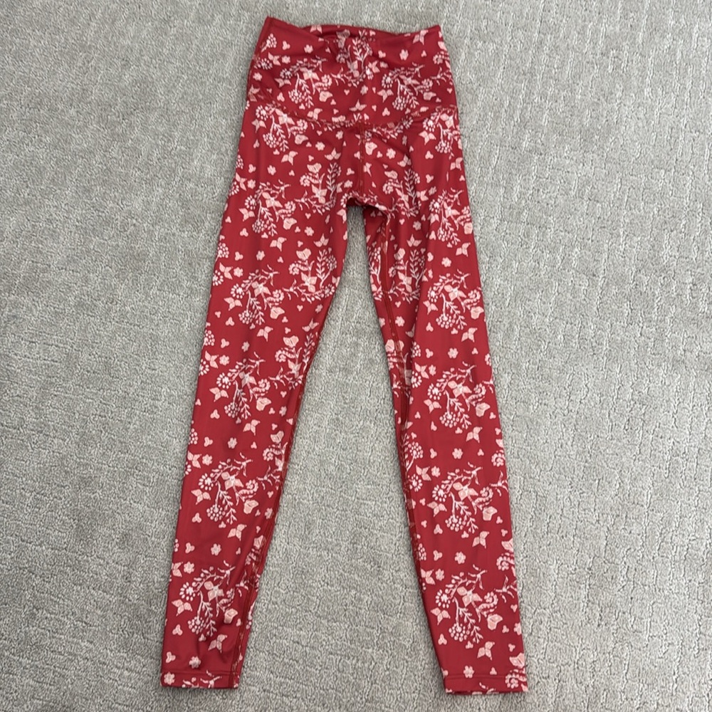 Beyond Yoga Red Floral Print High Rise Leggings